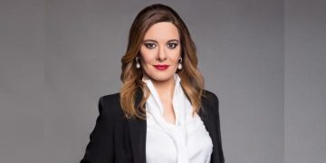 Alldaynews.gr Θρηνεί η Φαίη Μαυραγάνη – “Α ρε μαμά…” (φωτο)