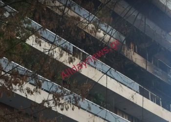 Τραγωδία στην Αγίου Μελετίου: Τον έβλεπε από το μπαλκόνι του να καίγεται ζωντανός (video)