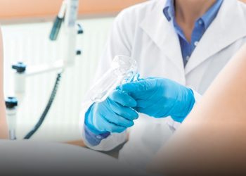 Σάλος τα χαράματα στη Γλυφάδα με γνωστό μοντέλο-Τα ερωτικά παιχνίδια την έστειλαν στο Νοσοκομείο