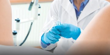 Alldaynews.gr Σάλος τα χαράματα στη Γλυφάδα με γνωστό μοντέλο-Τα ερωτικά παιχνίδια την έστειλαν στο Νοσοκομείο