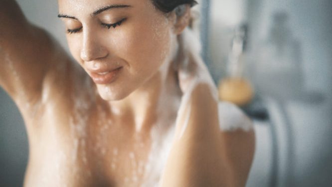 Alldaynews.gr Έγινε viral γιατρός που συμβουλεύει γυναίκες να μην κάνουν αυτό στο ντους!