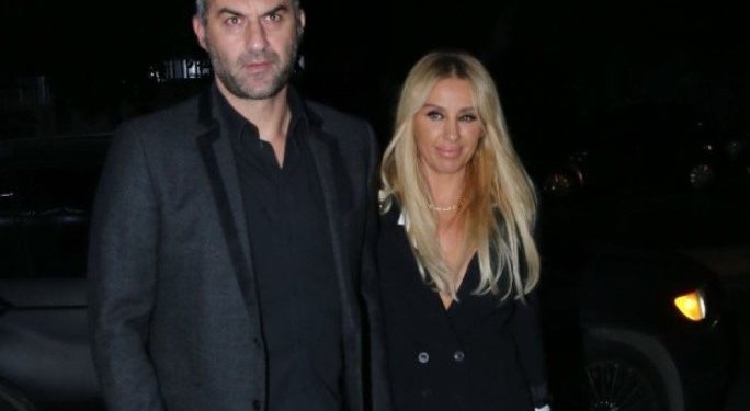 Alldaynews.gr Γωγώ Μαστροκώστα: Τι αναφέρουν οι γιατροί για την κατάσταση της υγείας της