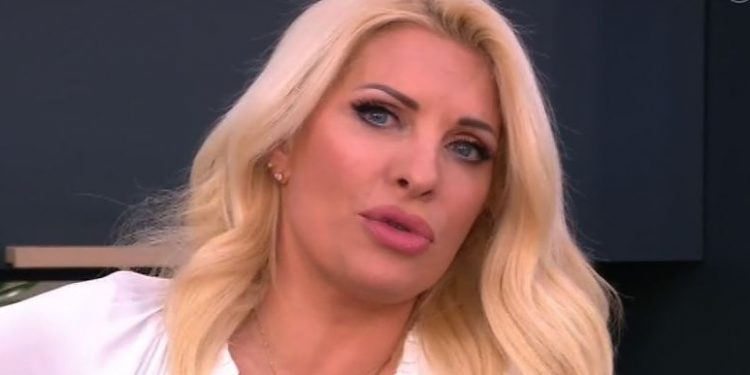 Μενεγάκη: «Πού είσαι παιδί μου;»-Της τηλεφώνησε On Air και… «τα έχασε»[video]