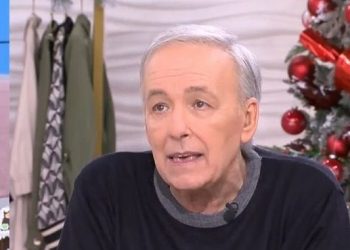 Αποκάλυψη Μικρούτσικου για “Μεγάλο Παζάρι”: Έδειχνα κρυφά στους παίκτες πού είναι το δώρο (video)