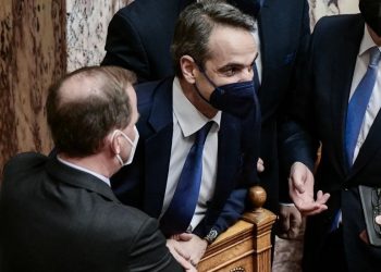 Πρόταση Μομφής: Καταψηφίστηκε με 156 κατά και 142 υπέρ