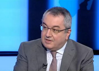 Ηλίας Μόσιαλος για μετάλλαξη Όμικρον: «Έχουμε καλά νέα»