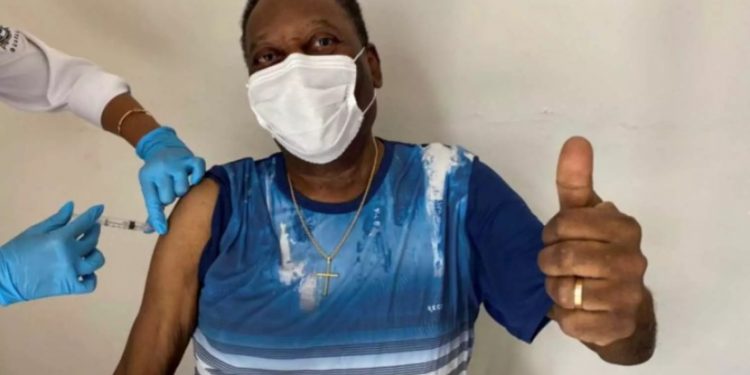 Ο Πελέ μπήκε ξανά στο νοσοκομείο για χημειοθεραπείες