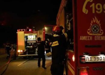 Alldaynews.gr Φωτιά ξέσπασε σε πιλοτή πολυκατοικίας στο Μαρούσι-Τρία άτομα μεταφέρθηκαν στο νοσοκομείο