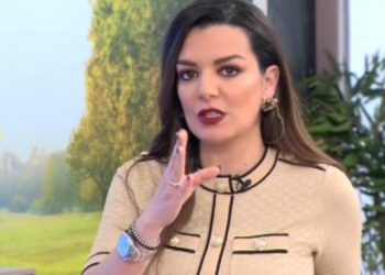 Έξαλλη η Νικολέττα Ράλλη με τον Βαλάντη: Ο άνθρωπος έχει πρόβλημα