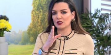 Alldaynews.gr Έξαλλη η Νικολέττα Ράλλη με τον Βαλάντη: Ο άνθρωπος έχει πρόβλημα