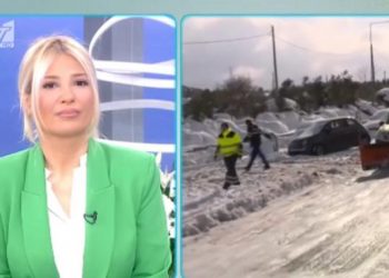 Ξέσπασε σε λυγμούς στον αέρα – «Πώς να ηρεμήσω; Κρυώνω, πότε θα μας βοηθήσουν;»