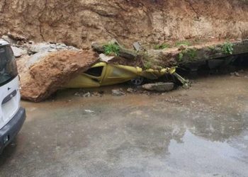 Κακοκαιρία – Διομήδης: Ισοπεδώθηκαν δύο ΙΧ  από κατάρρευση στη Ρόδο (φωτο, video)