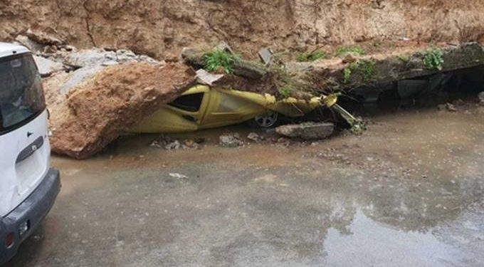 Alldaynews.gr Κακοκαιρία – Διομήδης: Ισοπεδώθηκαν δύο ΙΧ  από κατάρρευση στη Ρόδο (φωτο, video)