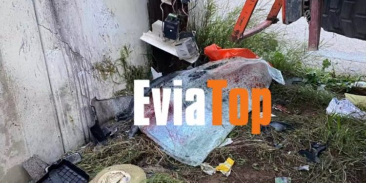 Alldaynews.gr Νεκροί 21χρονος και 25χρονος σε τροχαίο: Έπεσαν σε κολώνα της ΔΕΗ-Οι πρώτες εικόνες