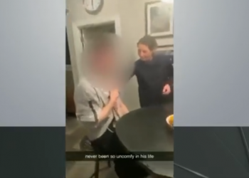 ΗΠΑ: Καθηγήτρια εμβολιάζει μαθητή της χωρίς καμία άδεια (video)