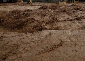 Κακοκαιρία Διομήδης: Βρέθηκε νεκρός άνδρας μέσα σε ρέμα – Αγνοείται η σύζυγος