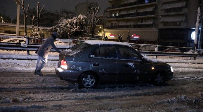 Alldaynews.gr Απίστευτη δήλωση βουλευτή της ΝΔ: «Πρόστιμο στους εγκλωβισμένους που δεν έχουν αλυσίδες» (video)