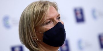 Alldaynews.gr Γκάγκα: Τέλος τα μονοκλωνικά- Ξεκινάμε τη χορήγηση αντιικών χαπιών