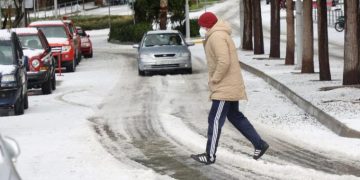 Alldaynews.gr Καιρός: Έκτακτο δελτίο της ΕΜΥ – Νέα κακοκαιρία από την Τρίτη με καταιγίδες και χιόνια (video)