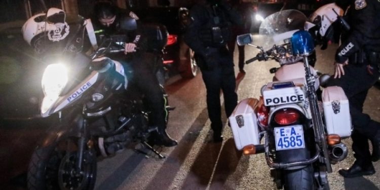 Alldaynews.gr Κρήτη: Δάγκωσε αστυνομικό και του έκοψε κομμάτι από το πηγούνι – Σοκάρει η φωτογραφία