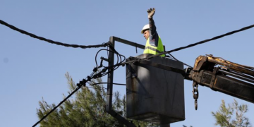 Alldaynews.gr Πώς θα δοθούν αποζημιώσεις σε όσους έμειναν χωρίς ρεύμα λόγω κακοκαιρίας; (video)