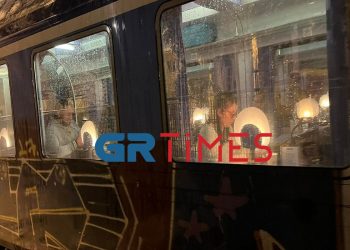 Alldaynews.gr Ταλαιπωρία για δεκάδες επιβάτες τρένου που ακινητοποιήθηκε στην Οινόη – Δείτε φωτογραφίες