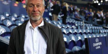 Alldaynews.gr Πόλεμος στην Ουκρανία: «Βόμβα» από τον Ρομάν Αμπράμοβιτς – Αφήνει την Τσέλσι