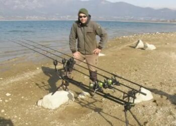 Τραγικές στιγμές: Αγωνία για τον εντοπισμό του 40χρονου που χάθηκε, όταν αναποδογύρισε η βάρκα του στη λίμνη Περδίκκα