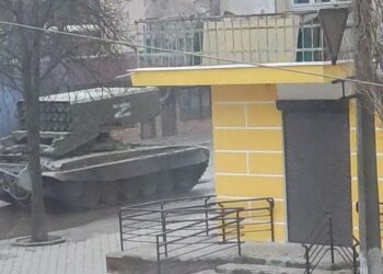 Τρόμος στα ουκρανικά σύνορα – Βίντεο με το ρωσικό φλογοβόλο TOS-1 – Ικανό να εξατμίζει ανθρώπινα σώματα