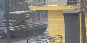 Alldaynews.gr Τρόμος στα ουκρανικά σύνορα – Βίντεο με το ρωσικό φλογοβόλο TOS-1 – Ικανό να εξατμίζει ανθρώπινα σώματα