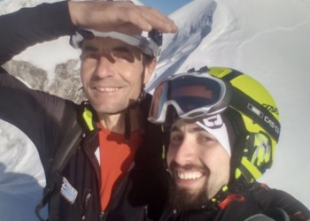 Συγκλονίζει ο πατέρας του 21χρονου – περιγράφει τις τελευταίες στιγμές: «‘’Μπαμπάκα μου’’ μου φώναξε και πήγε να σηκωθεί»