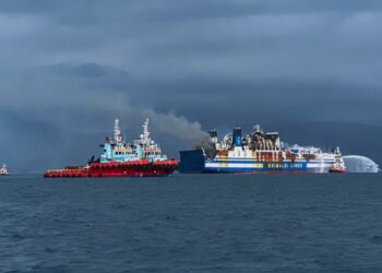 Υπουργείο Ναυτιλίας για Euroferry Olympia: «Εξαντλήθηκαν όλες οι δυνατότητες έρευνας και διάσωσης» (video)