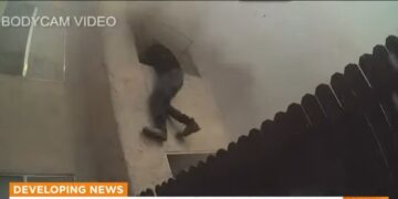 Alldaynews.gr Έπλενε σε πλυντήριο το αυτοκίνητο όταν είδε τη φωτιά- Όρμηξε 2 φορές και έσωσε 2 παιδιά (Συγκλονιστικές εικόνες)