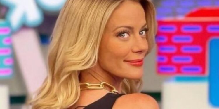 Alldaynews.gr Ζέτα Μακρυπούλια: Το «καυτό» βίντεο που έχει ξεχάσει και η ίδια