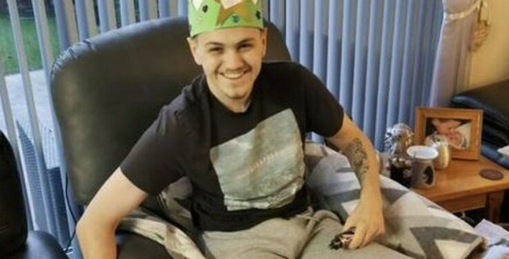 Alldaynews.gr Νεαρός με καρκίνο μάζεψε χρήματα για άλλο άρρωστο παιδί πριν πεθάνει