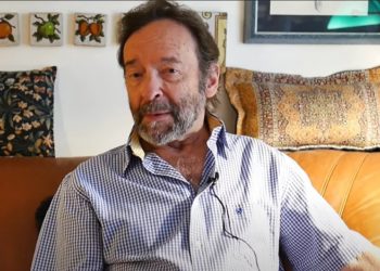 Σοκ στη Γαλλία: Πέθανε από το κρύο γνωστός φωτογράφος, κανείς δεν σταμάτησε να τον βοηθήσει