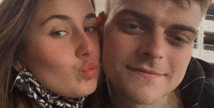 Alldaynews.gr Μαχαίρωσε μέχρι Θανάτου την 19χρονη σύντροφό του-Η γνωριμία μέσω διαδικτύου που «βάφτηκε» με αίμα