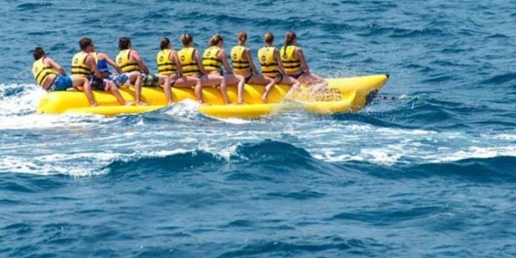 Alldaynews.gr Ένοχος ο χειριστής του σκάφους και οι υπεύθυνοι της επιχείρησης για τον θάνατο του 10χρονου Μιχαήλ στη Μύκονο