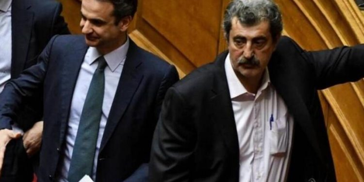 Alldaynews.gr Μητσοτάκης και Πολάκης στο ίδιο αεροπλάνο-Δείτε πώς αντέδρασαν