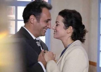 Άγριες μέλισσες: «Ο Κυριάκος και η Ουρανία θα περάσουν από σαράντα κύματα»-Αναλαμβάνει δράση ο παπα-Γρηγόρης