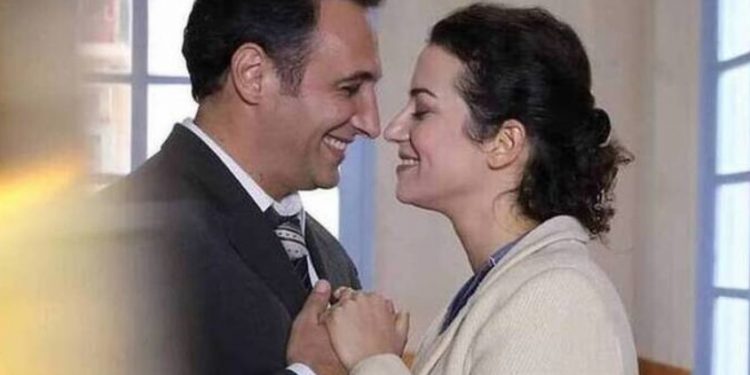 Alldaynews.gr Άγριες μέλισσες: «Ο Κυριάκος και η Ουρανία θα περάσουν από σαράντα κύματα»-Αναλαμβάνει δράση ο παπα-Γρηγόρης