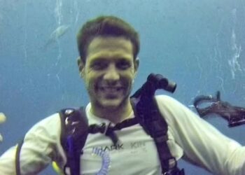 Αυτός είναι ο 35χρονος εκπαιδευτής καταδύσεων που κατασπάραξε o καρχαρίας[video]