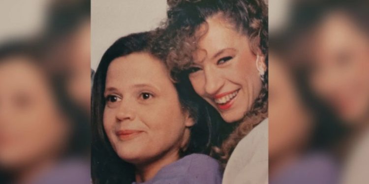 Alldaynews.gr Θρήνος για την Μαριανίνα Κριεζή: Έφυγε από τη ζωή η στιχουργός της θρυλικής «Λιλιπούπολης»