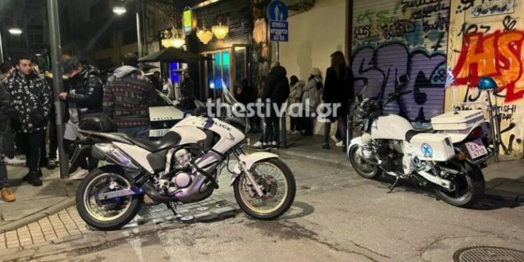 Πριν Λίγο: Άγριο ξύλο σε μπαρ στο κέντρο της Θεσσαλονίκης – Ένα άτομο στο νοσοκομείο[video]