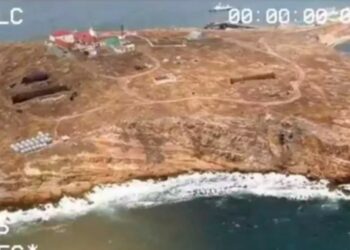 Βίντεο: Ρώσοι ζήτησαν από στρατιώτες να παραδοθούν, αρνήθηκαν, και τους «γάζωσαν»-Η στιγμή που τους απαντούν «άντε γ@@@τε»