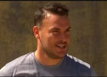 Survivor-Αποχώρηση Express: Έφυγε ο Σάκης Αρσενίου μόλις δύο εβδομάδες μετά την είσοδό του