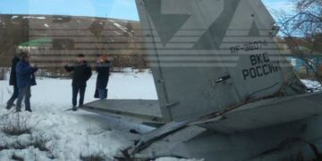 Alldaynews.gr Εισβολή στην Ουκρανία: Νεκροί όλοι οι επιβάτες του ρωσικού αεροσκάφους An-26 που συνετρίβη κοντά στα ουκρανικά σύνορα