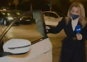 Έσπασαν αυτοκίνητο συνεργείου του ΑΝΤ1 on air για να κλέψουν μια τσάντα