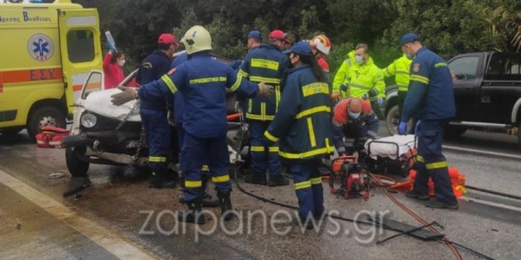 Σοκαρισμένοι μέχρι και οι Πυροσβέστες! Νεκρός 40χρονος σε τροχαίο[photos]