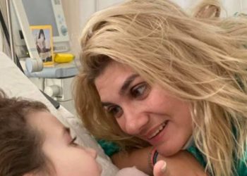 Ραγίζει καρδιές η μητέρα της Τζωρτζίνας – «Σας έχω θυμώσει γιατί αφήσατε τη αγκαλιά μου άδεια»